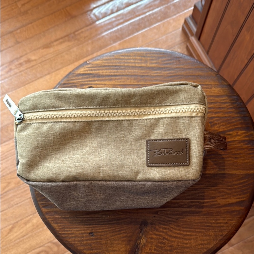 Bella Russo Toiletry / cosmetic Bag new